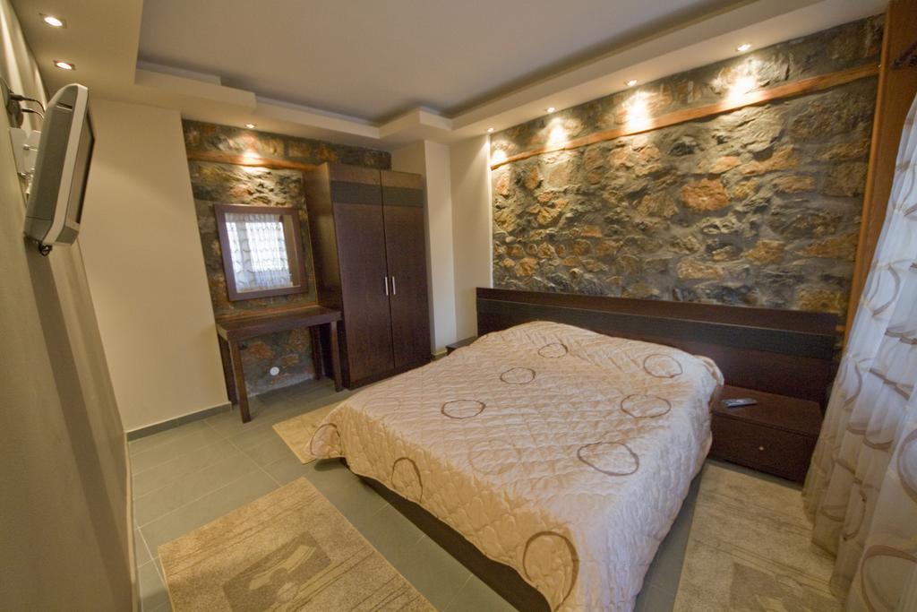 Onar Guesthouse Agios Athanasios  Exterior photo