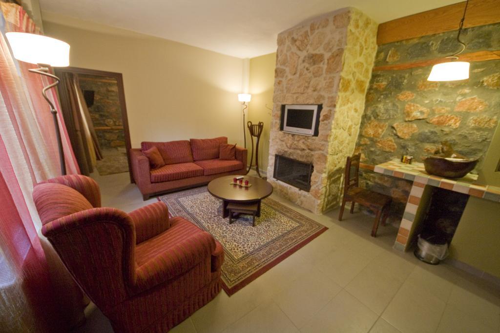 Onar Guesthouse Agios Athanasios  Exterior photo